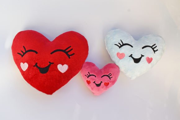 Review: Valentine Heart Stuffie ITH Design